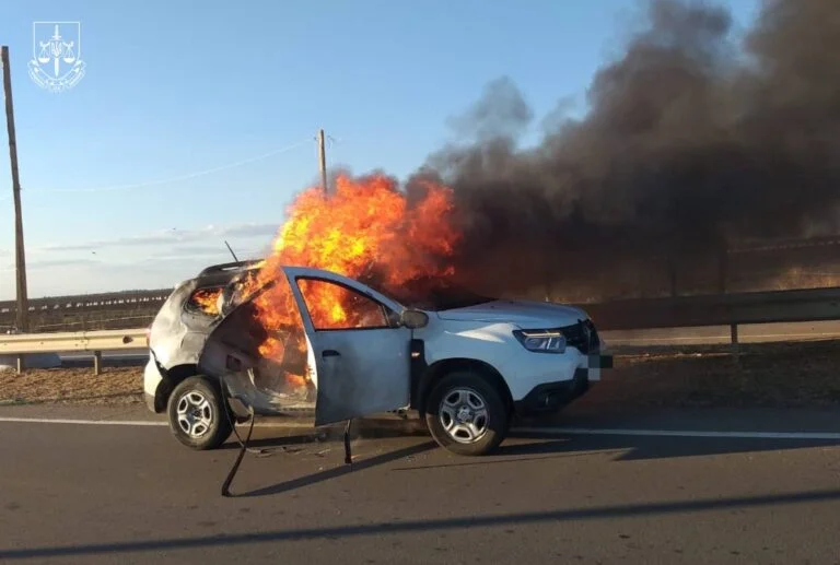 Росіяни атакували дроном працівників Херсонської прокуратури: двоє постраждалих