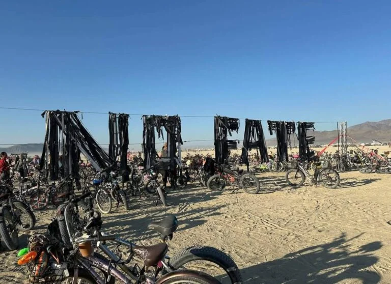 Українську інсталяцію таки показали на Burning Man