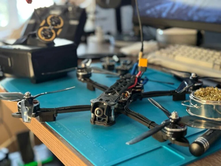 РФ залучає депортованих дітей з окупованих територій до збирання дронів, – звіт Єльського університету