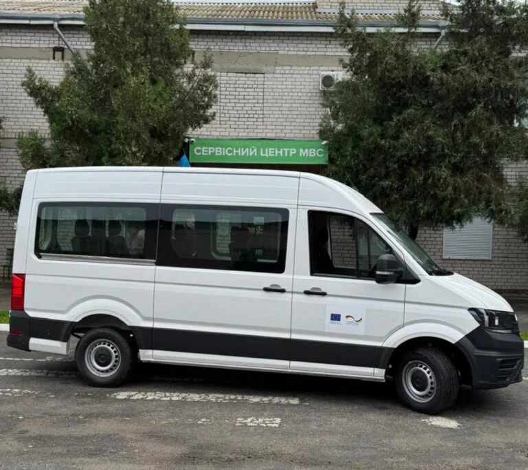 Аварійно-рятувальна служба у Херсоні отримала кілька нових авто