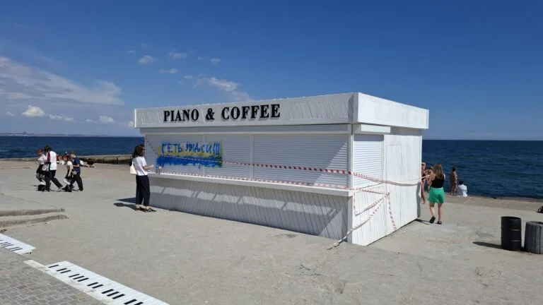 Скандальний ларьок на набережній Одеси встановив житель Херсонщини