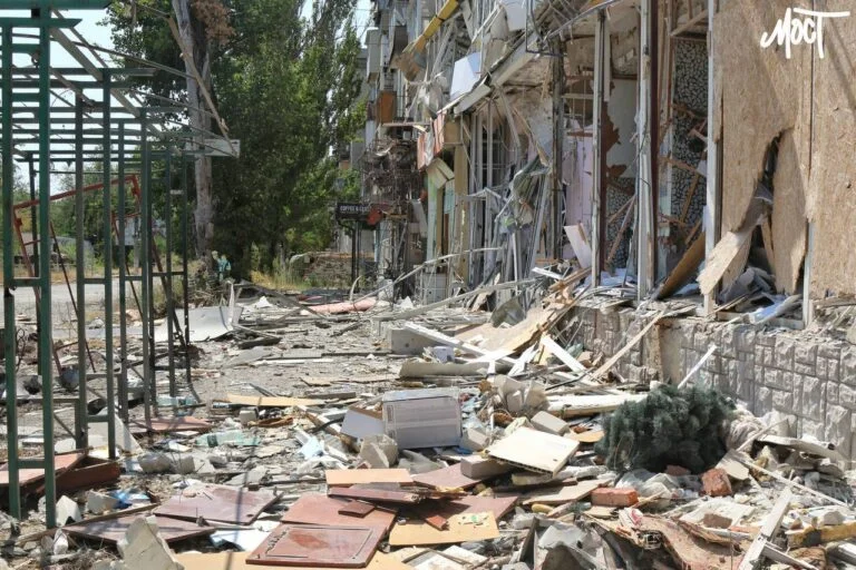 За добу росіяни атакували 30 населених пунктів правобережжя Херсонщини: поранено чотирьох мирних жителів