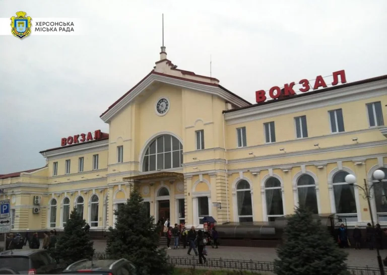«Укрзалізниця» оновила графік руху поїздів на Херсонському напрямку