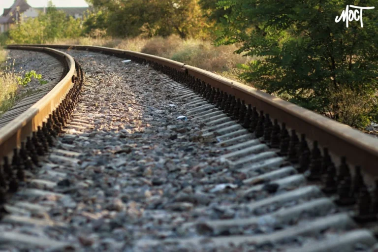 Регулярний рух не відкрито. Окупанти заявили про тестові рейси поїздів через ТОТ України