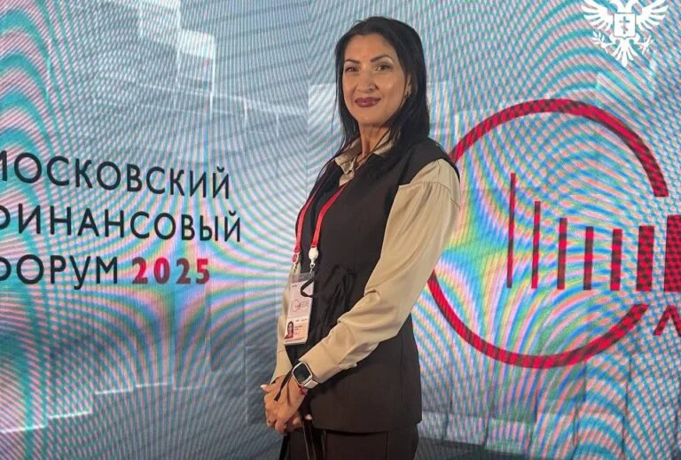 Колишню в.о. “міністерки” фінансів на лівобережжі Херсонщини засудили до 10 років