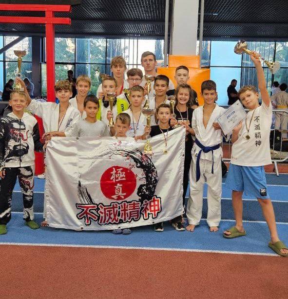 Вихованці Херсонського ДЮКФ здобули золоті, срібні та бронзові медалі у трьох містах України