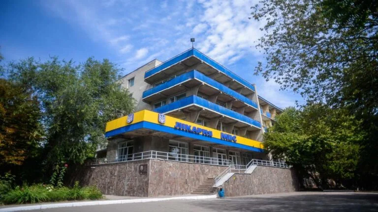 Лікарня МВС у Херсоні купить обладнання за ціною вище середньоринкової