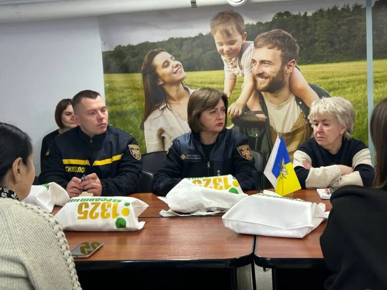 У Херсоні презентували посібник про роль жінок у безпеці та відбудові України