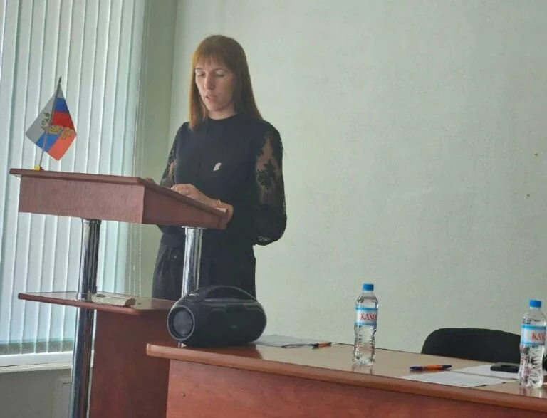 Колишня продавчиня одягу очолила окупаційну раду у Новій Каховці