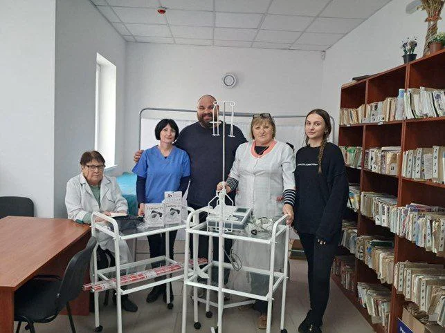 Two hospitals in the Berislav region received medical equipment and furniture from benefactors