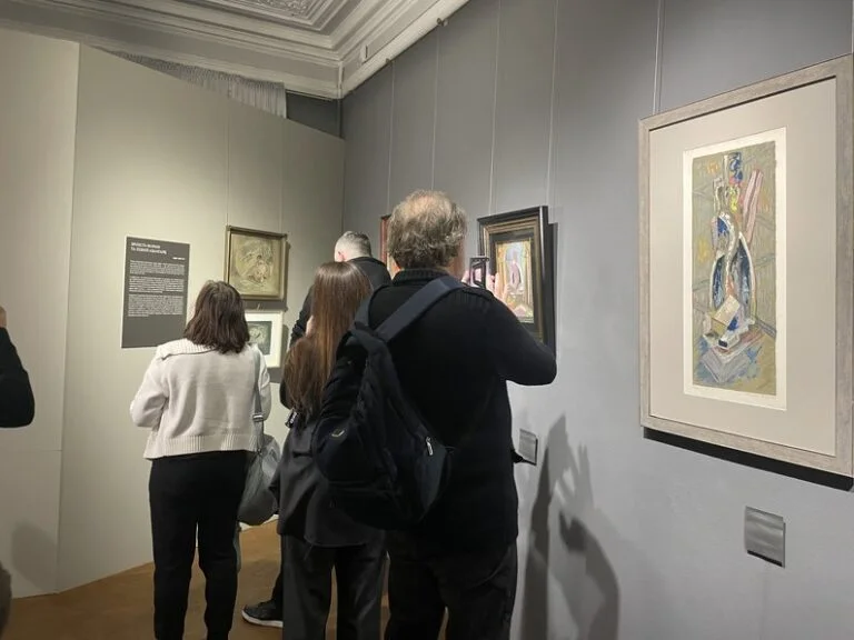 У столиці херсонський митець презентував виставку до третьої річниці визволення рідного міста