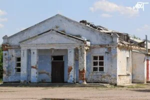 Будівля у Білій Криниці