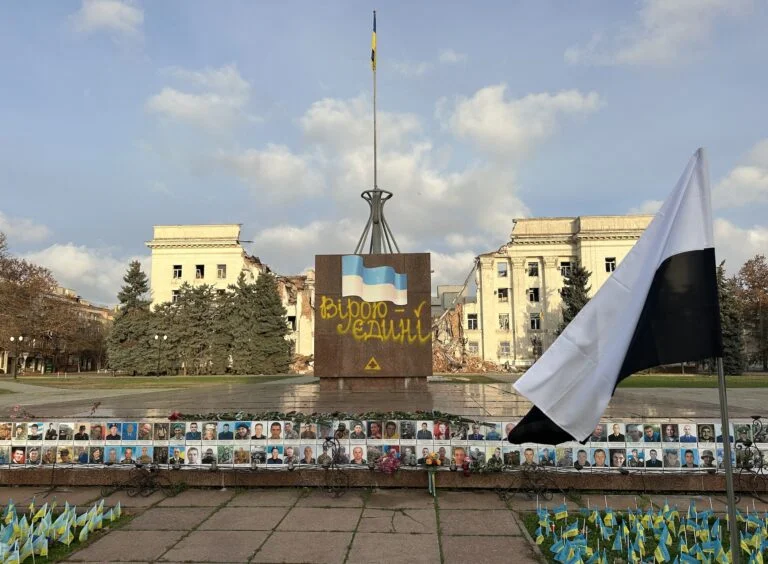 У Херсоні з’явився Прапор Надії (ФОТО)