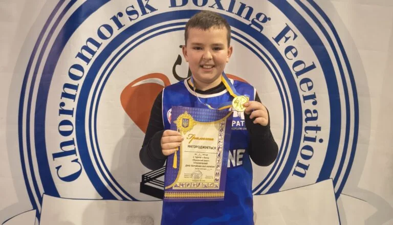 Школяр з Херсону виборов титул найкращого боксера на турнірі “Великий ринг”