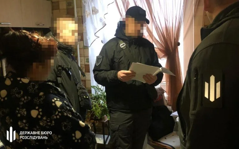 ДБР викрило ще одного правоохоронця на Херсонщині у схемі продажу водійських прав