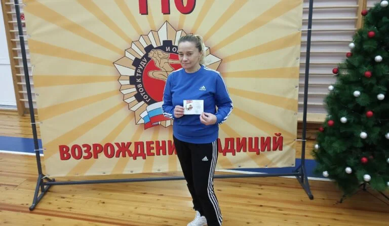 Громадянка РФ очолила окупаційний відділ освіти у Каховці, а її син воює на Херсонщині