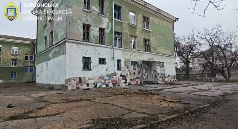 Росіяни обстріляли територію одного з вишів Херсонщини