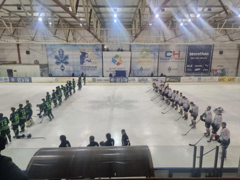 Херсонський хокейний клуб знову вийшов у лідери чемпіонату України серед юніорів