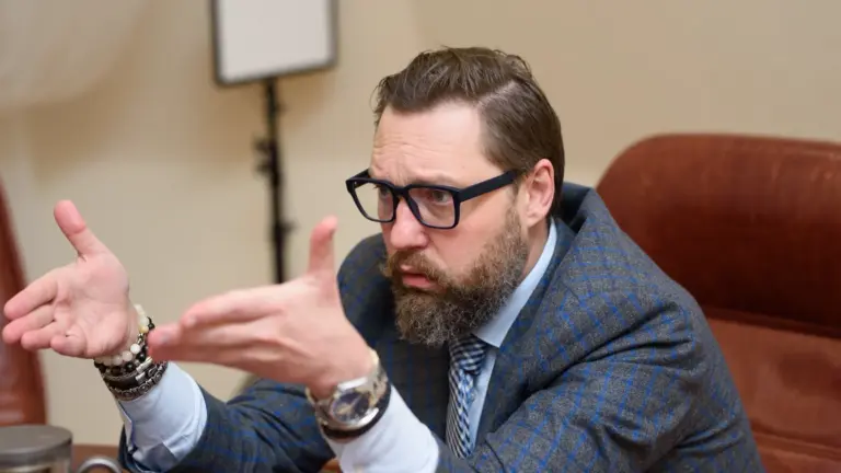 Справа Каті Гандзюк може гальмуватися в суді через звʼязки адвоката Мангера з Генпрокурором