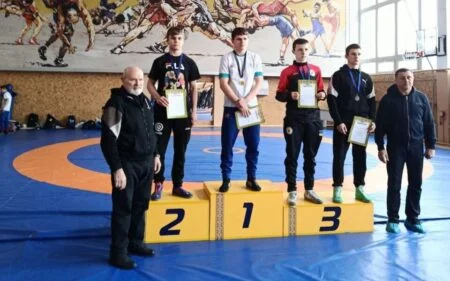 Борці з Херсонщини здобули призові місця на турнірі у Дніпрі