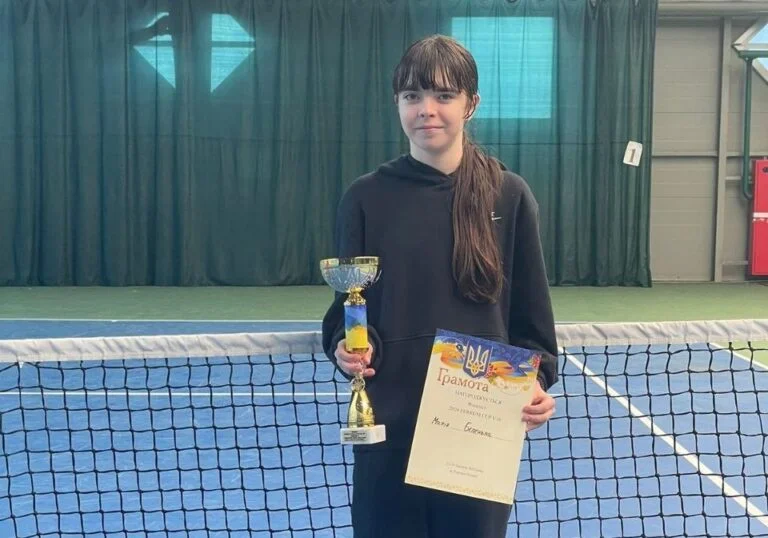 Тенісистка з Херсона стала фіналісткою всеукраїнського турніру серед старших суперниць