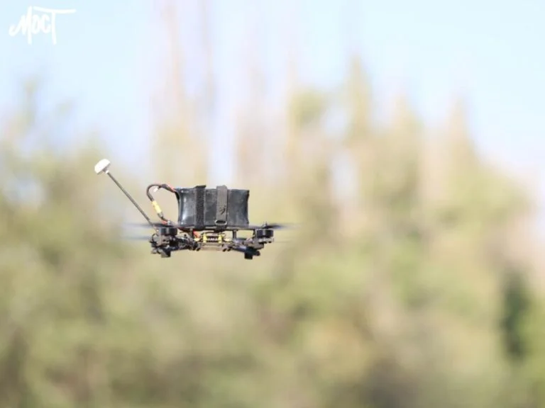 Російські війська вдарили дроном по підприємству: є постраждалі