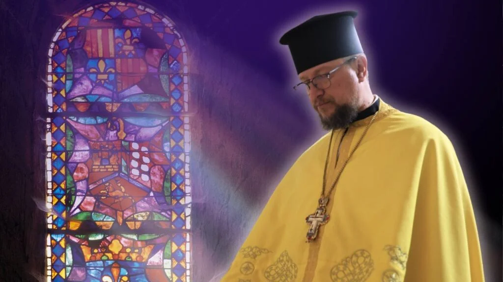 Від літургії до поїздок до військових. Один день зі священником ПЦУ в Херсоні