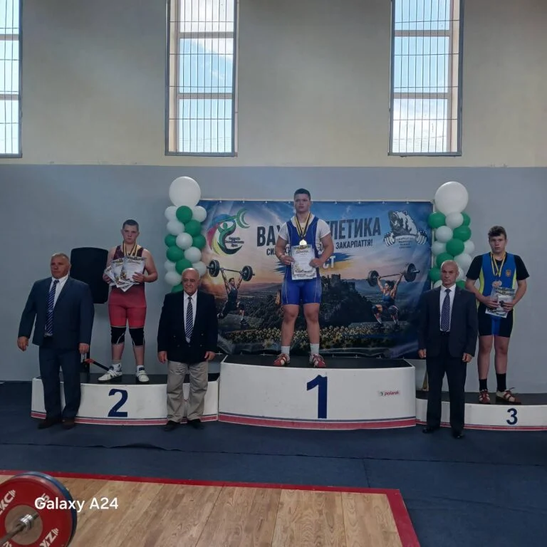 Важкоатлет з Чорнобаївки