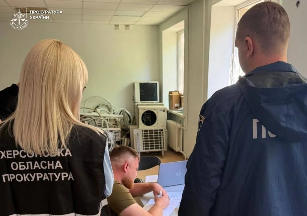 “Розпилять гроші. Все вкрадуть. Нічого не побудують, як завжди”